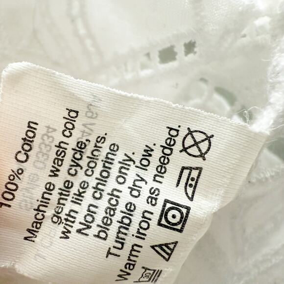 J. CREW | Embroidered Blouse Eyelet Short Sleeve Cotton Diamonds | Size Small - Picture 7 of 7